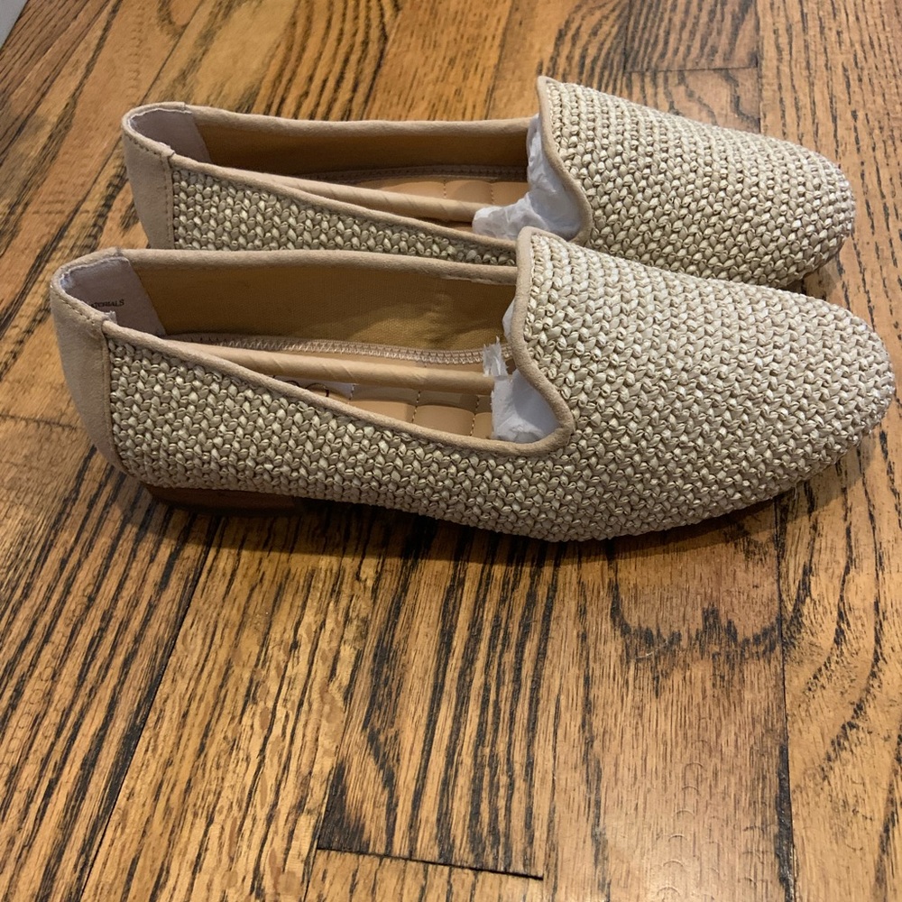 MeToo size 6 shoes. New!